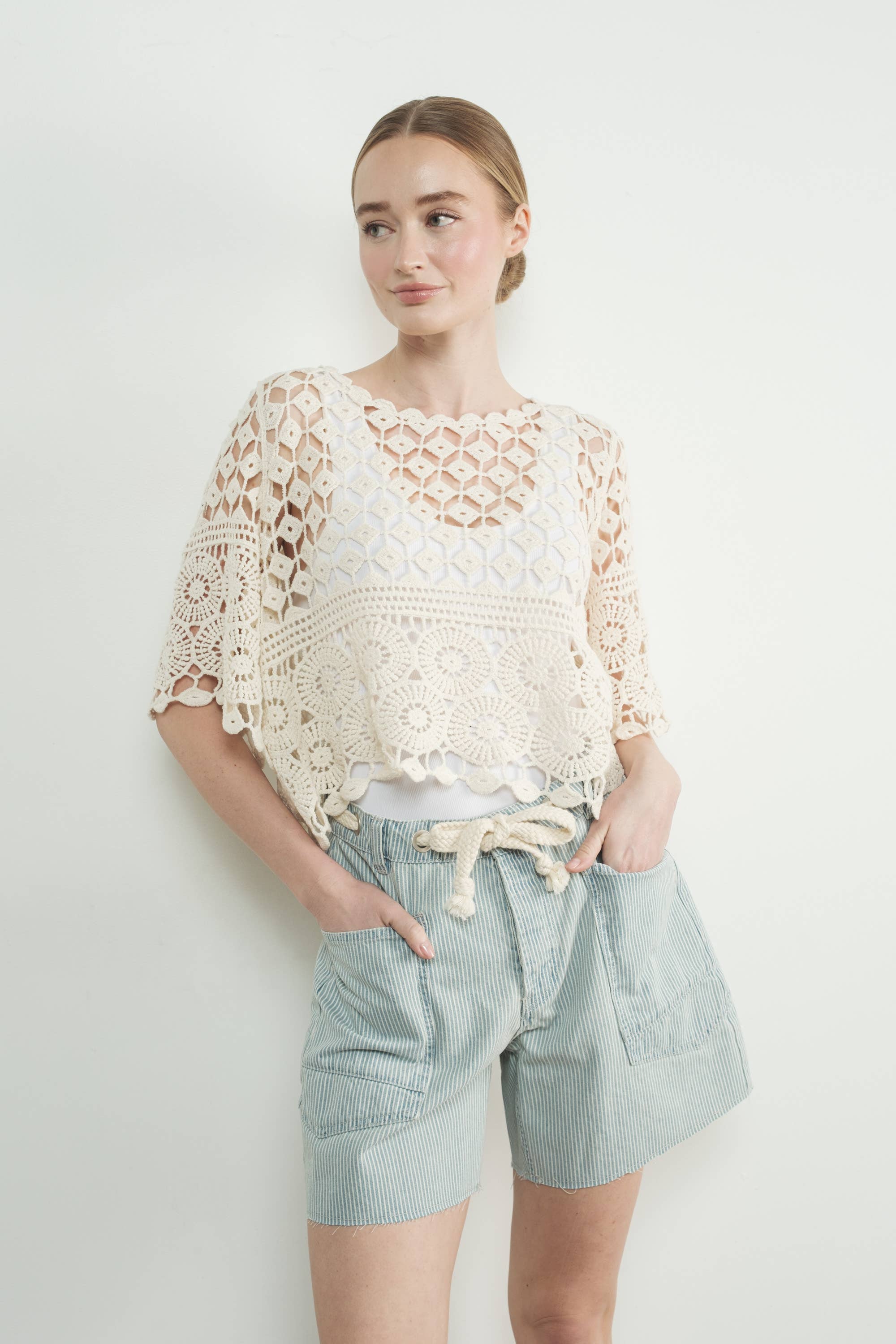 Aaron & Amber – wholesale Stickad topp - Dam – MAT3235 VIRKAD KORTÄRMAD TOPP9