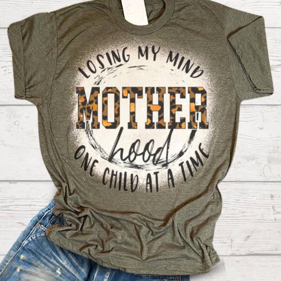 T-shirt Mother Hood pour la vente par Rebelle Tree Boutique
