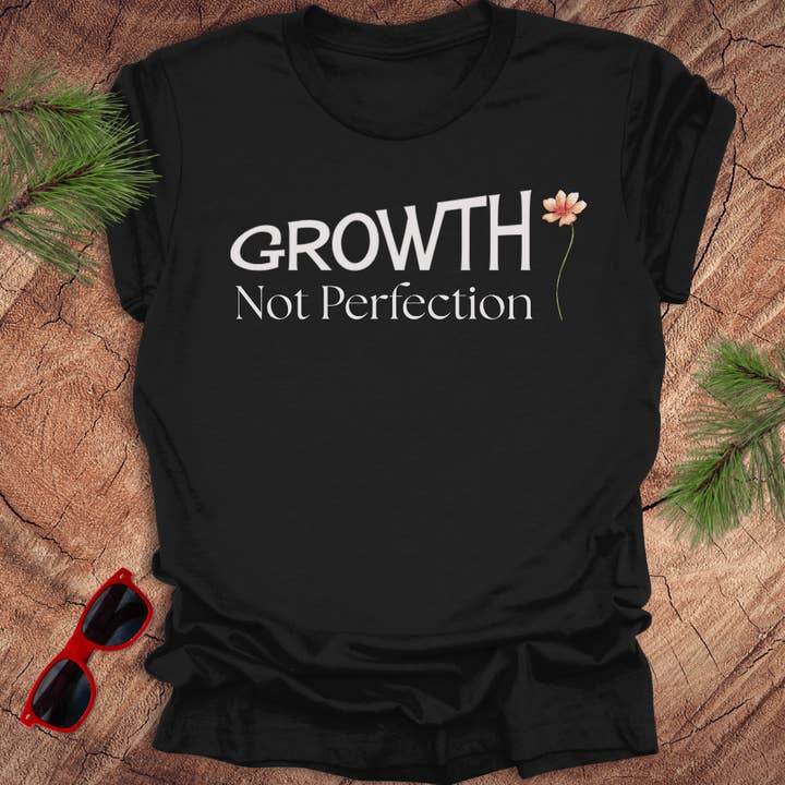 Wachstum Nicht Perfektion T-Shirt für den Großhandel von Wandering Owl Adventure Co.