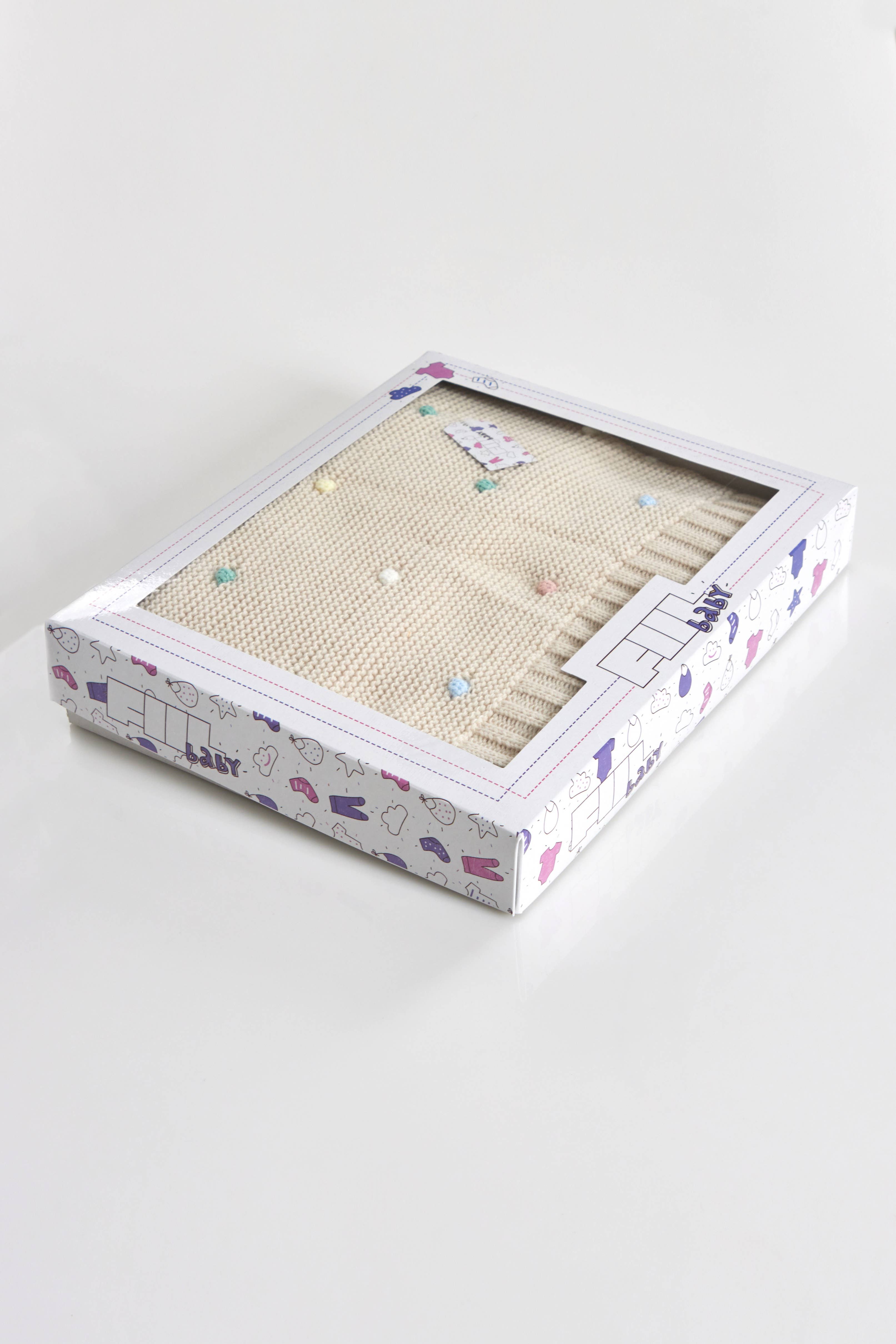 Amorim Gerações, LDA - Wholesale Bedding Blanket - Kids & Baby - Knit Blanket with Colorful Pom Poms 2081