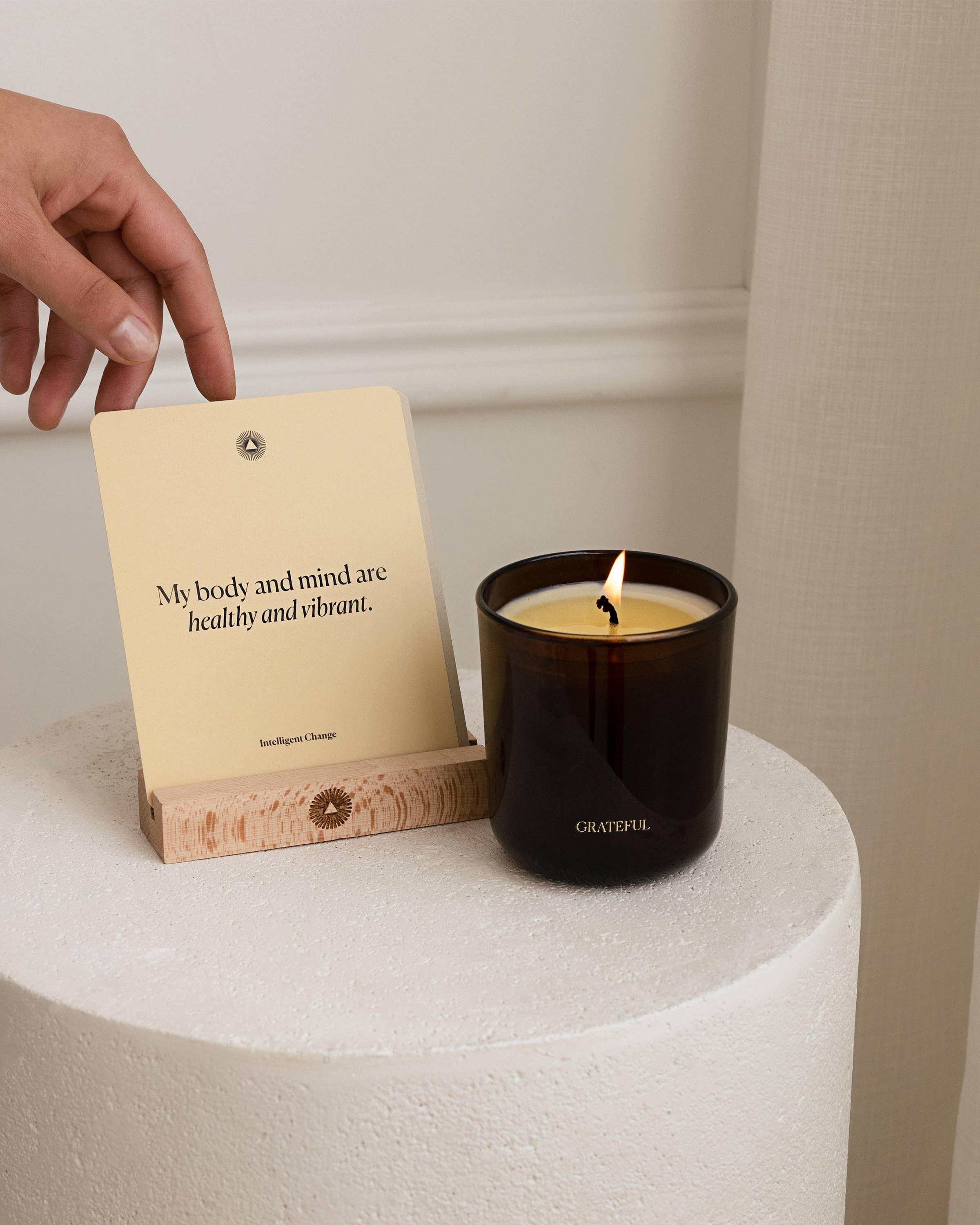 Intelligent Change - Vendita all'ingrosso Candela in vasetto - Candela all'olio essenziale Grateful Pure - Ingrediente naturale al 100%6