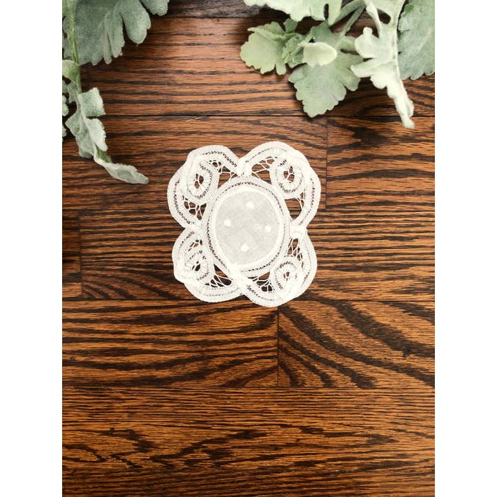 Annie's Treasures Doilies Cotton 4" Round for wholesale by Peking Handicraft