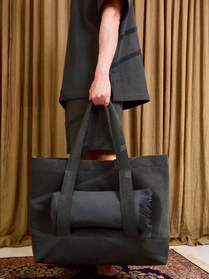 Dunkelgrau in Maxi-Strandtasche aus nachhaltigem Frottee-Baumwolle für den Großhandel von WAY