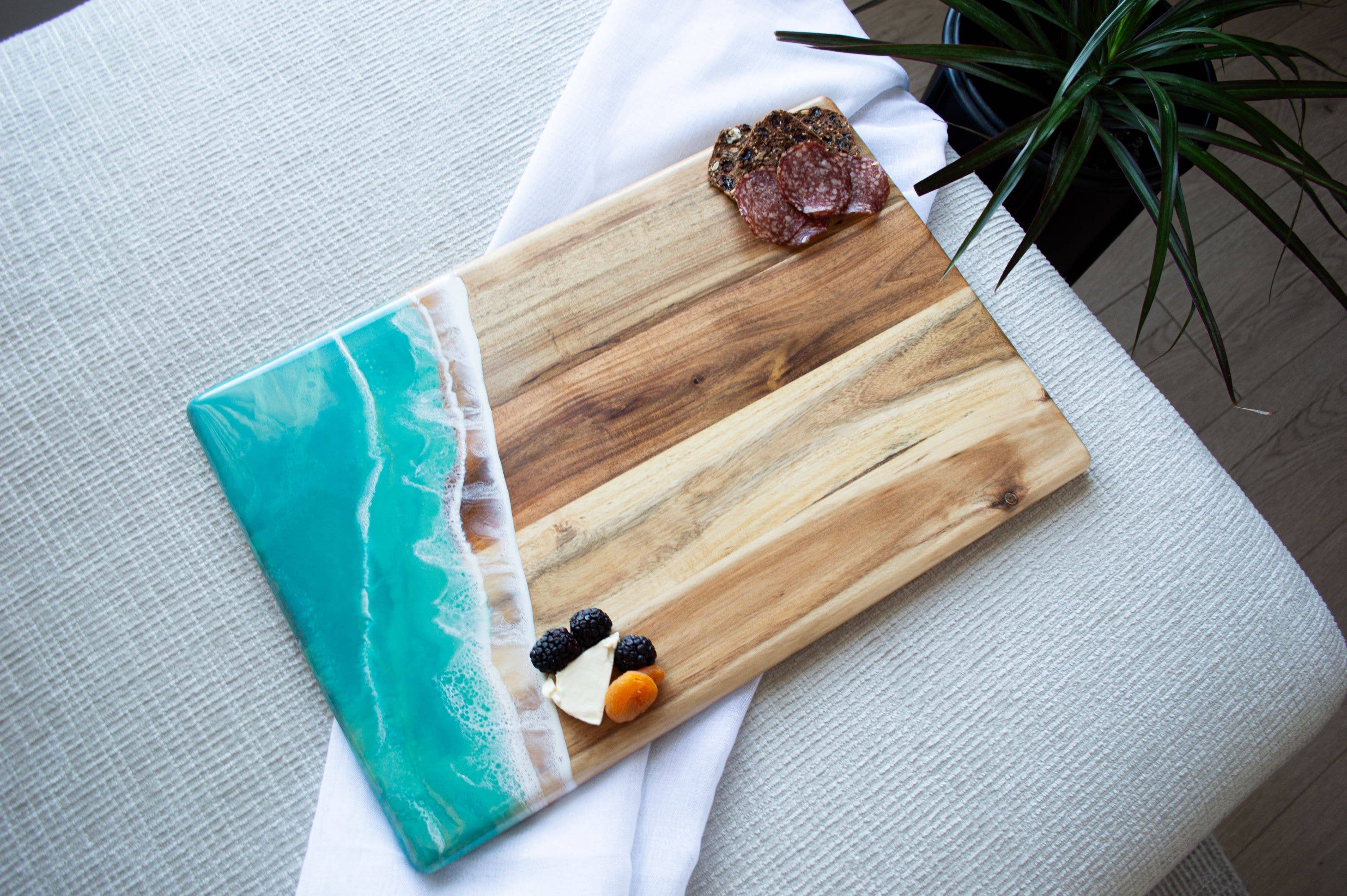 Lynn & Liana Designs - Wholesale Cheese Board - Resin Charcuterie Board - Breadboard 12"x18" - NO TARIFFS!
