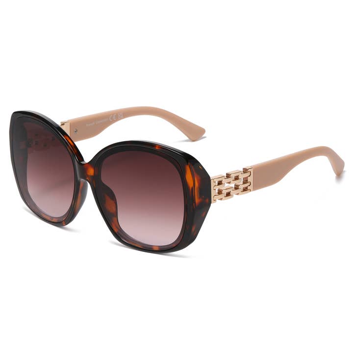 Lunettes de soleil en plastique pour femmes papillon pour la vente par Dynasol Eyewear