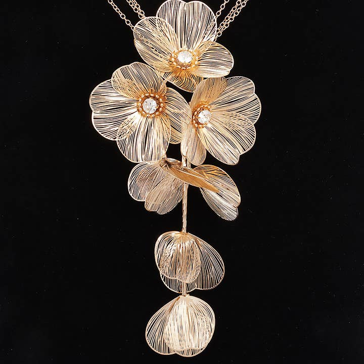 GD Metal Flower Necklace for wholesale on Faire