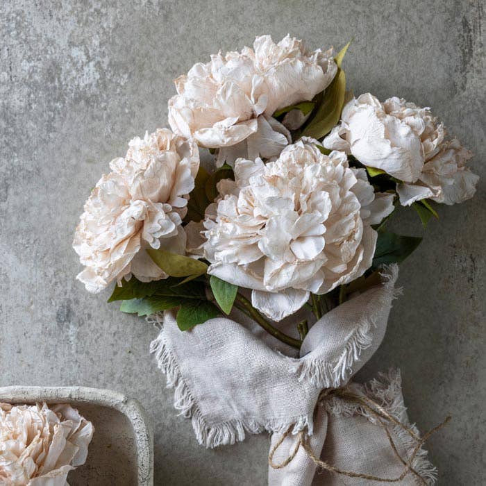 Abigail Ahern – wholesale Artificial flowers – Peony Evening Dew Artificial Flower Stem 1