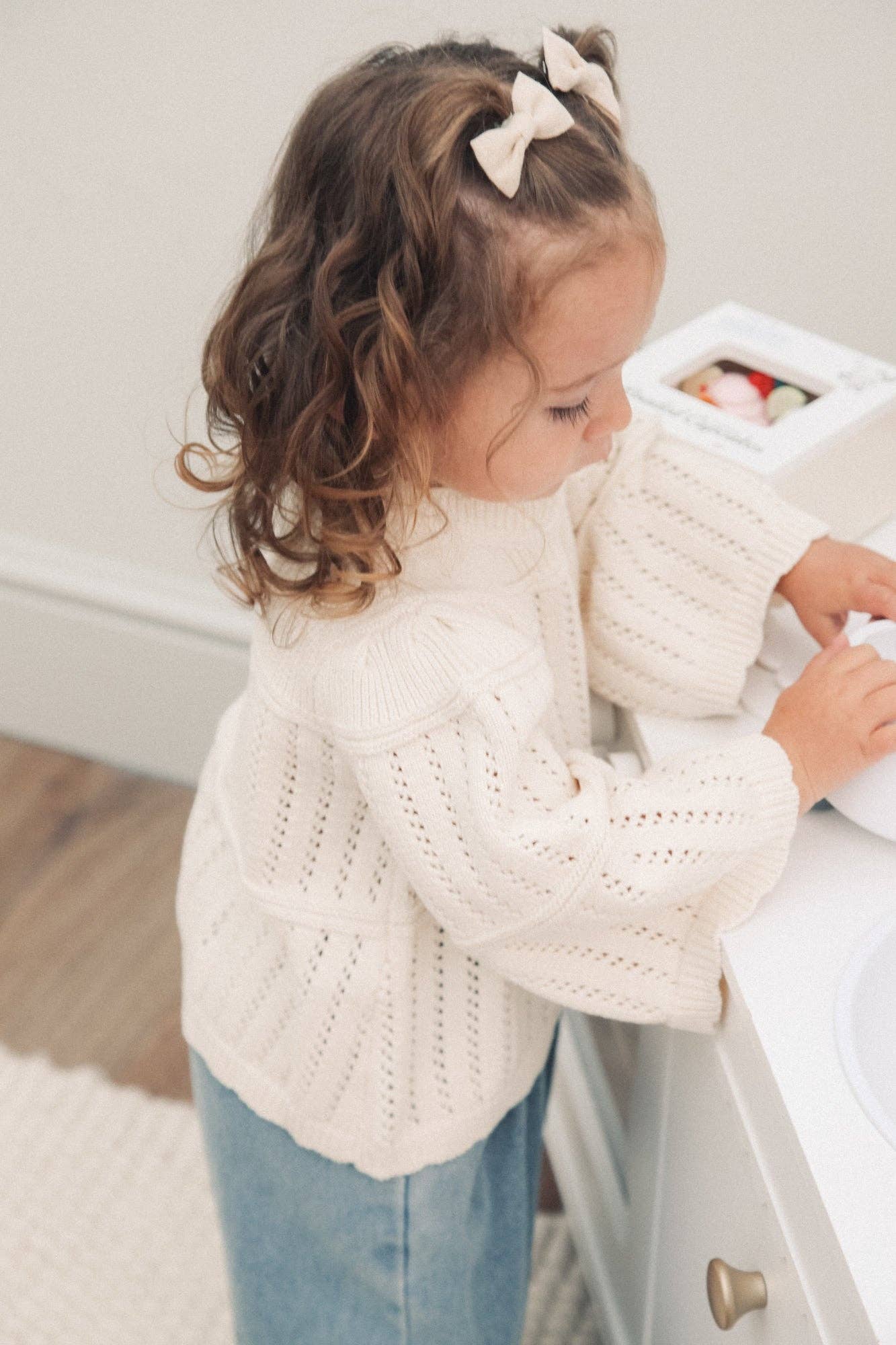 Minnie & Monty – wholesale Knitted jumper – Kids – Cream Cotton Flare Sleeve Knit Jumper5