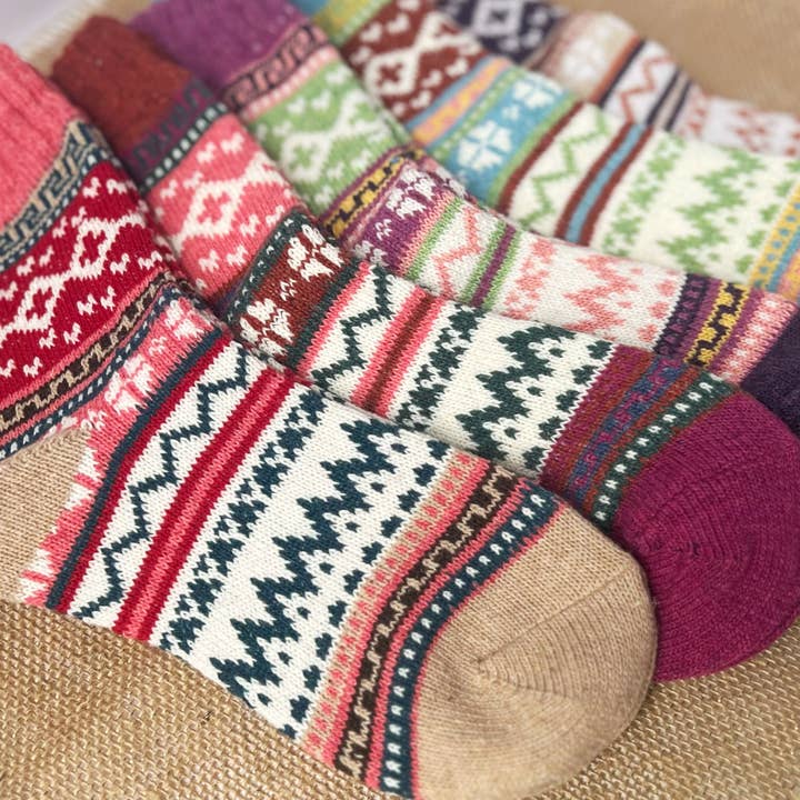 Daisy Dunes - Wholesale Socks - Women's - Eisley Retro Chevron Socks