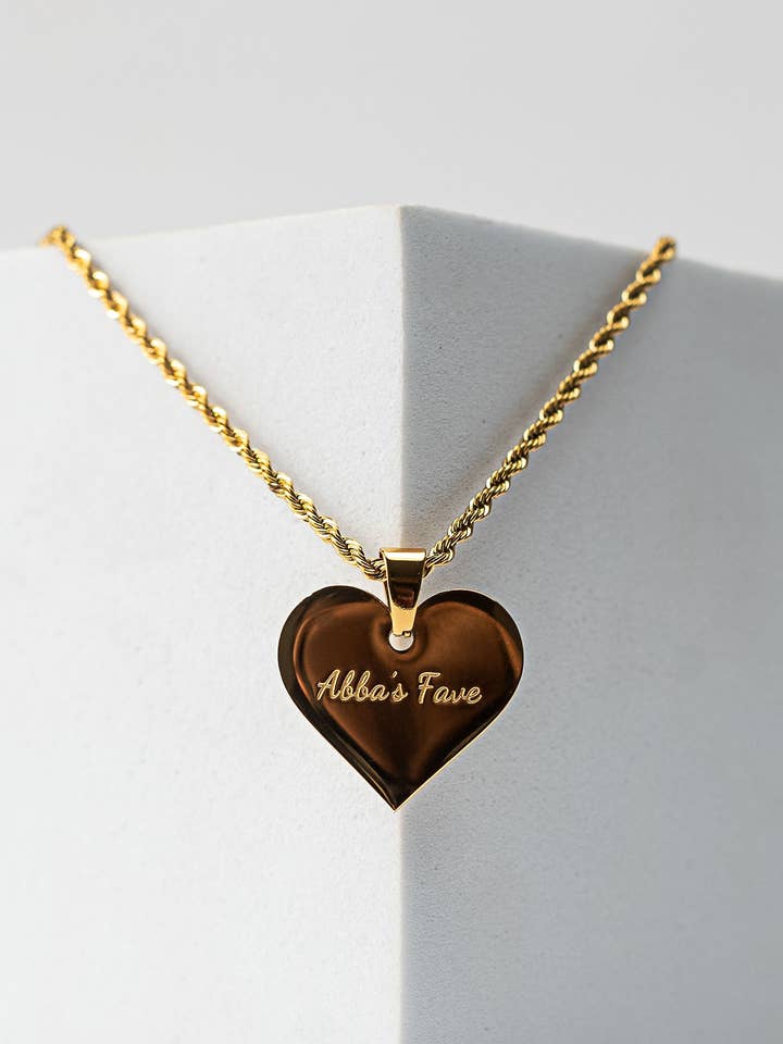 Collana "Cuore Preferito di Abba" per la vendita all'ingrosso da parte di Adé & Grace