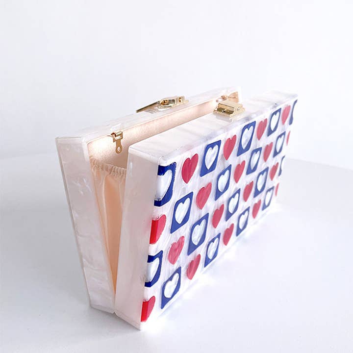 White Heart Acrylic Crossbody Bag HB2084 for wholesale on Faire4
