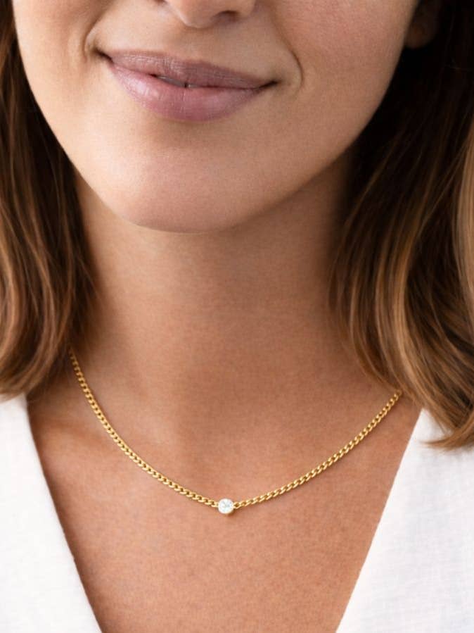 ZIRKONIA HALSKÆDE GULD CENTER for engroshandel hos Anitials