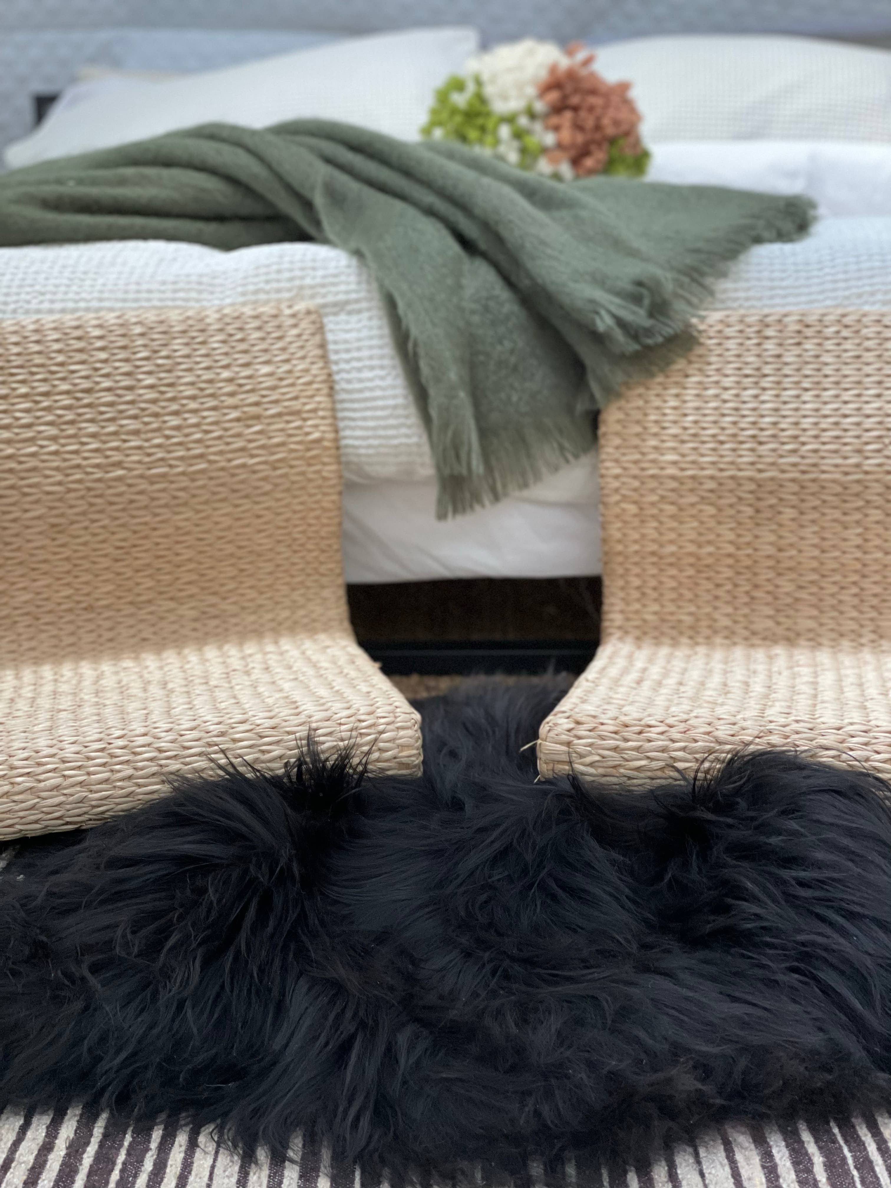 HoogaHooga - Wholesale Area Rug - Finn Icelandic Sheepskin4