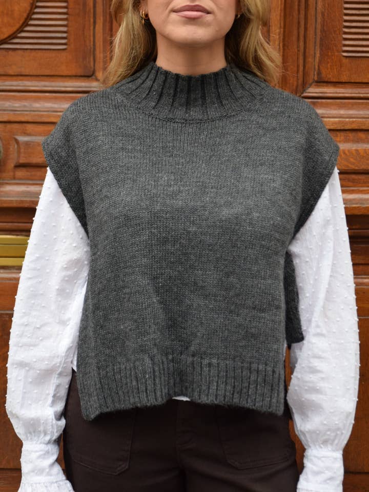 Julieta Weste Grau für den Großhandel von MindTraveler