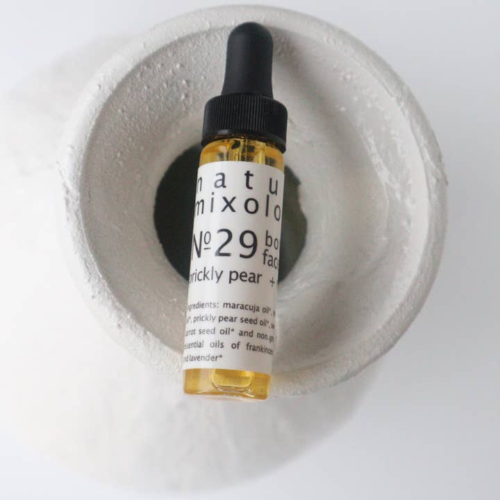 N°29 Poire de Barbarie avec Sérum Visage Maracuja pour la vente par Natural Mixologist