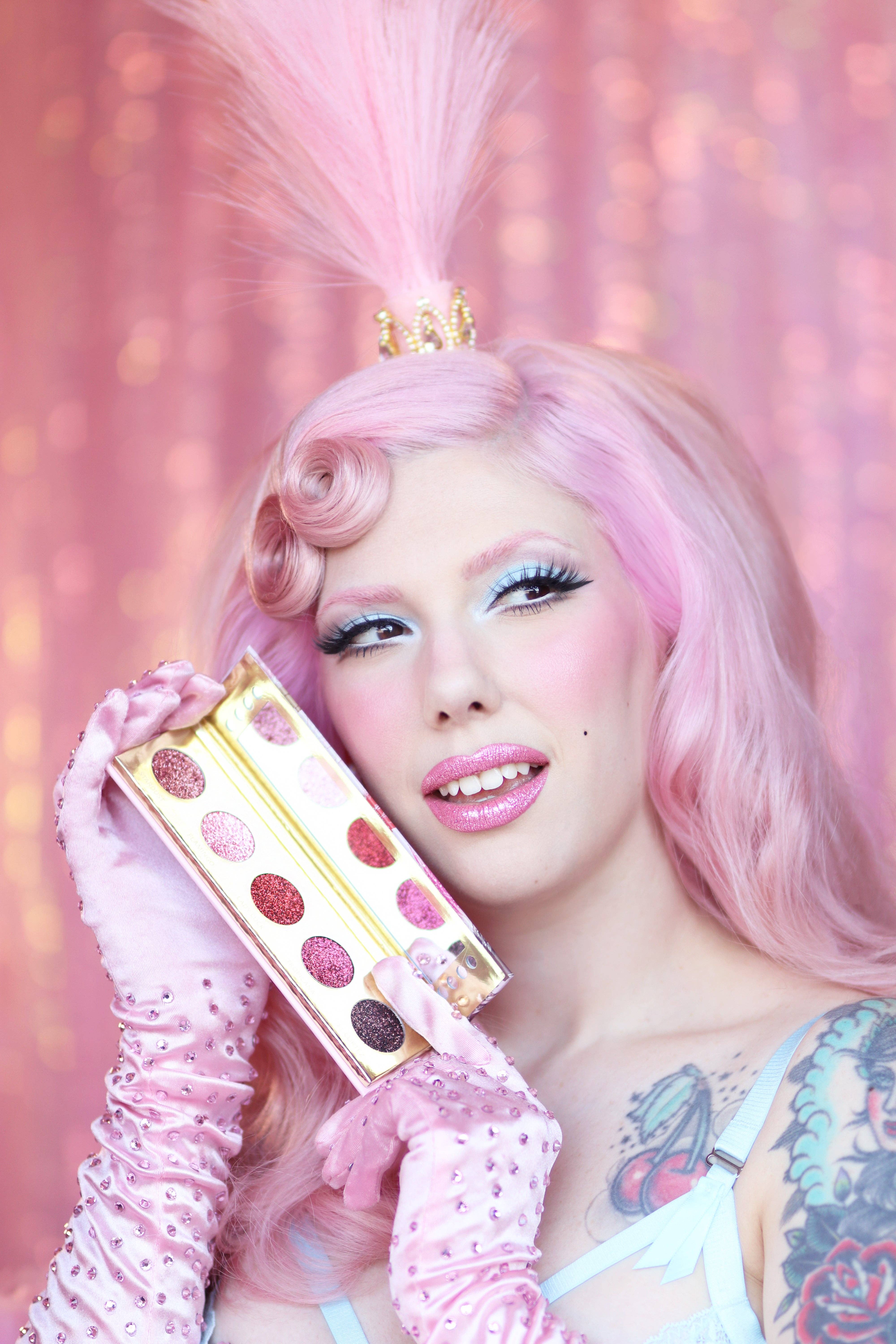 Dafna Beauty – wholesale Lipstick – ‘Vintage Vegas Showgirl' - Pressed Glitter Palette13
