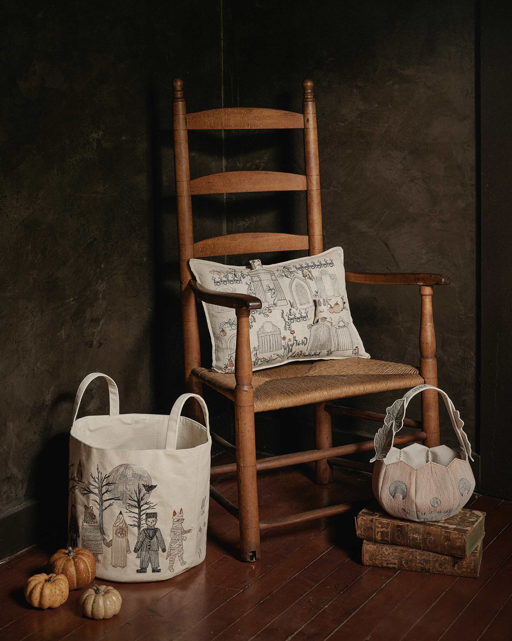 Coral & Tusk – wholesale Decorative box – Jack-o'-Lantern Basket6