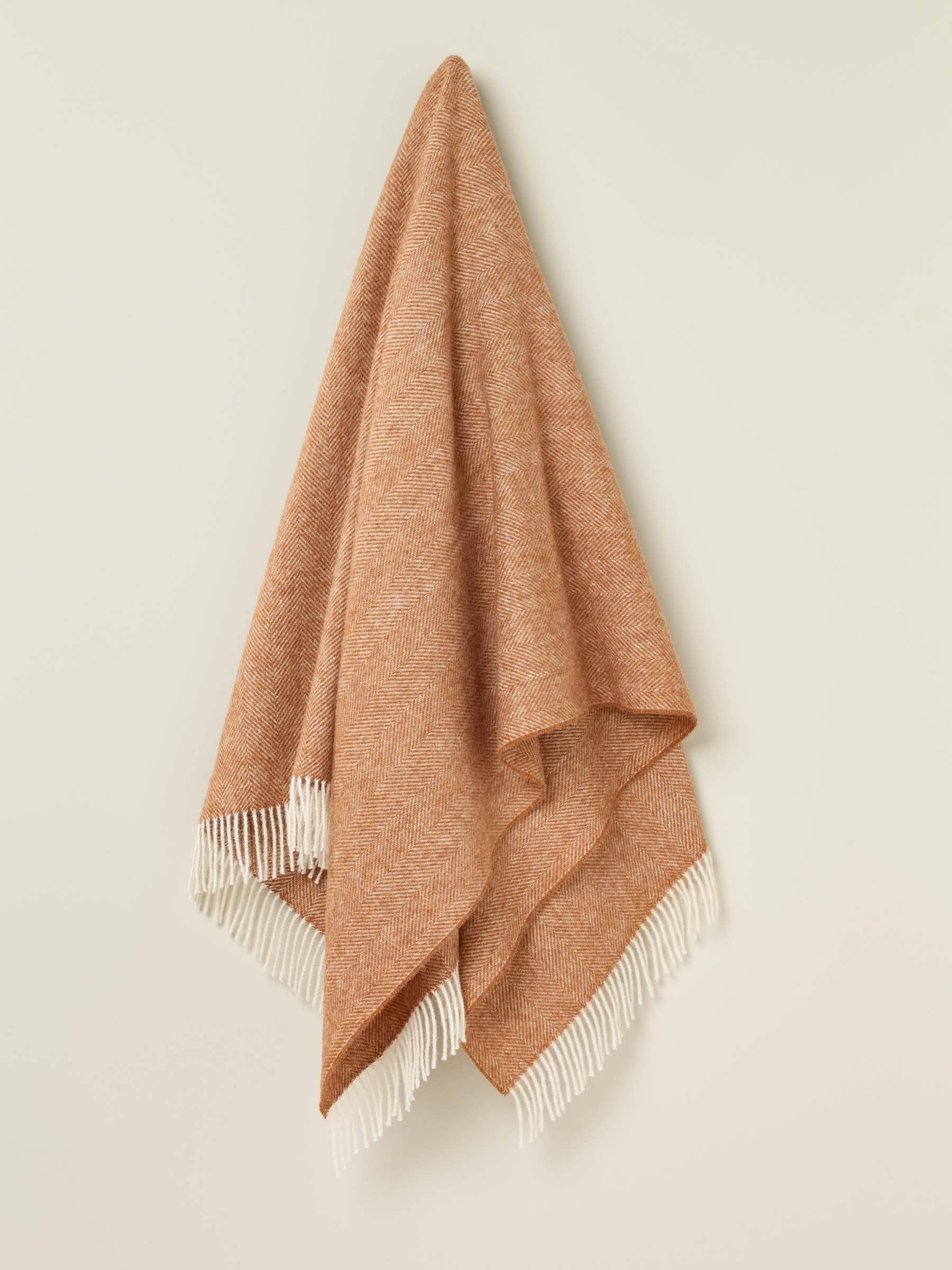 Bronte by Moon – Engroshandel Tæppe – Sildebensmønstret Britisk Uldtæppe4