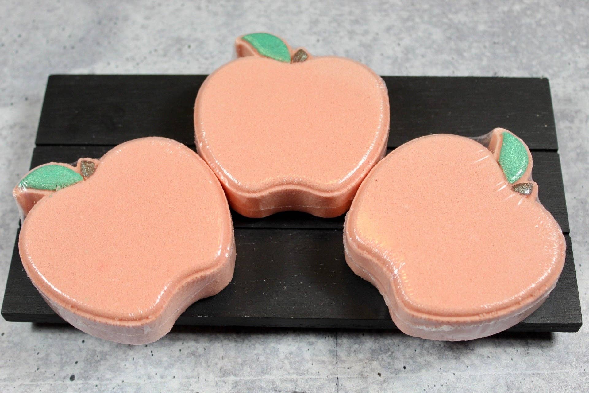 Wicked Bubbles LLC - Wholesale Bath Bomb/Fizz - Bath bomb - 5 oz - Country Apple3