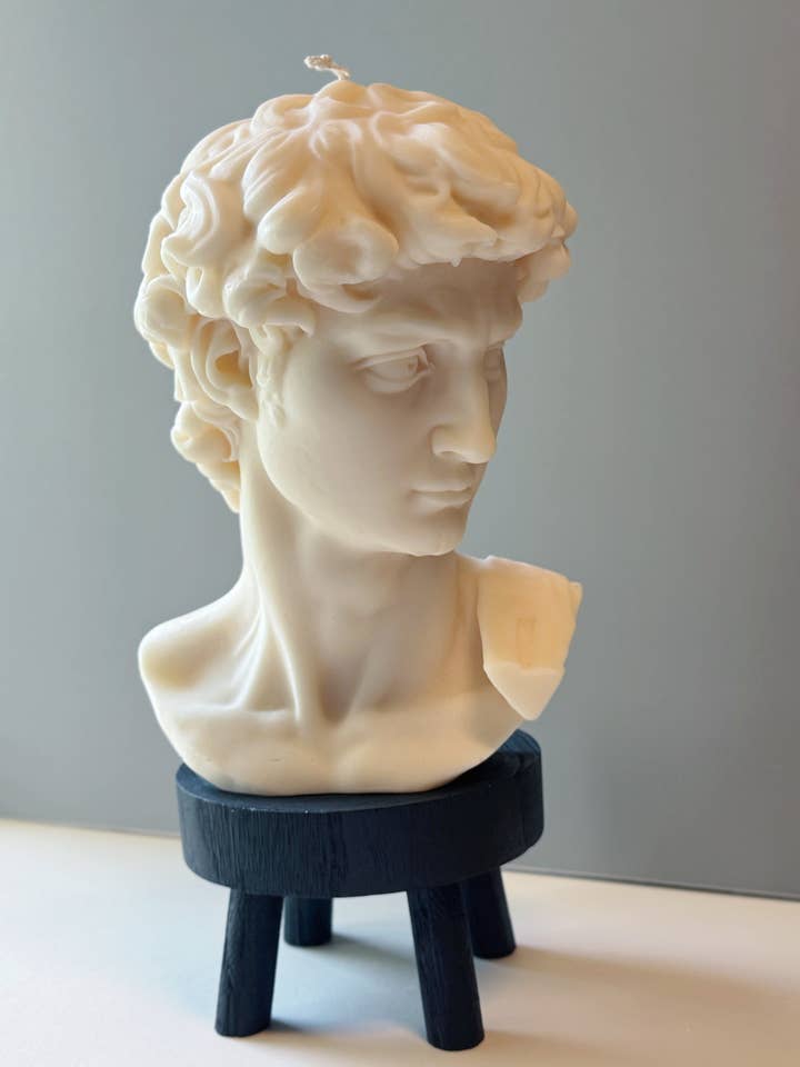 Candela Scultorea a Forma di Testa di David – Grande Busto Decorativo in Cera da 11” per la vendita all'ingrosso da parte di Crazy About Candles