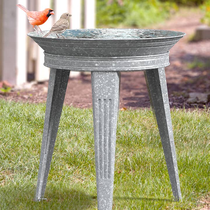 BestNest Inc - Wholesale Bird Bath - Vintage Metal Bird Bath and Stand