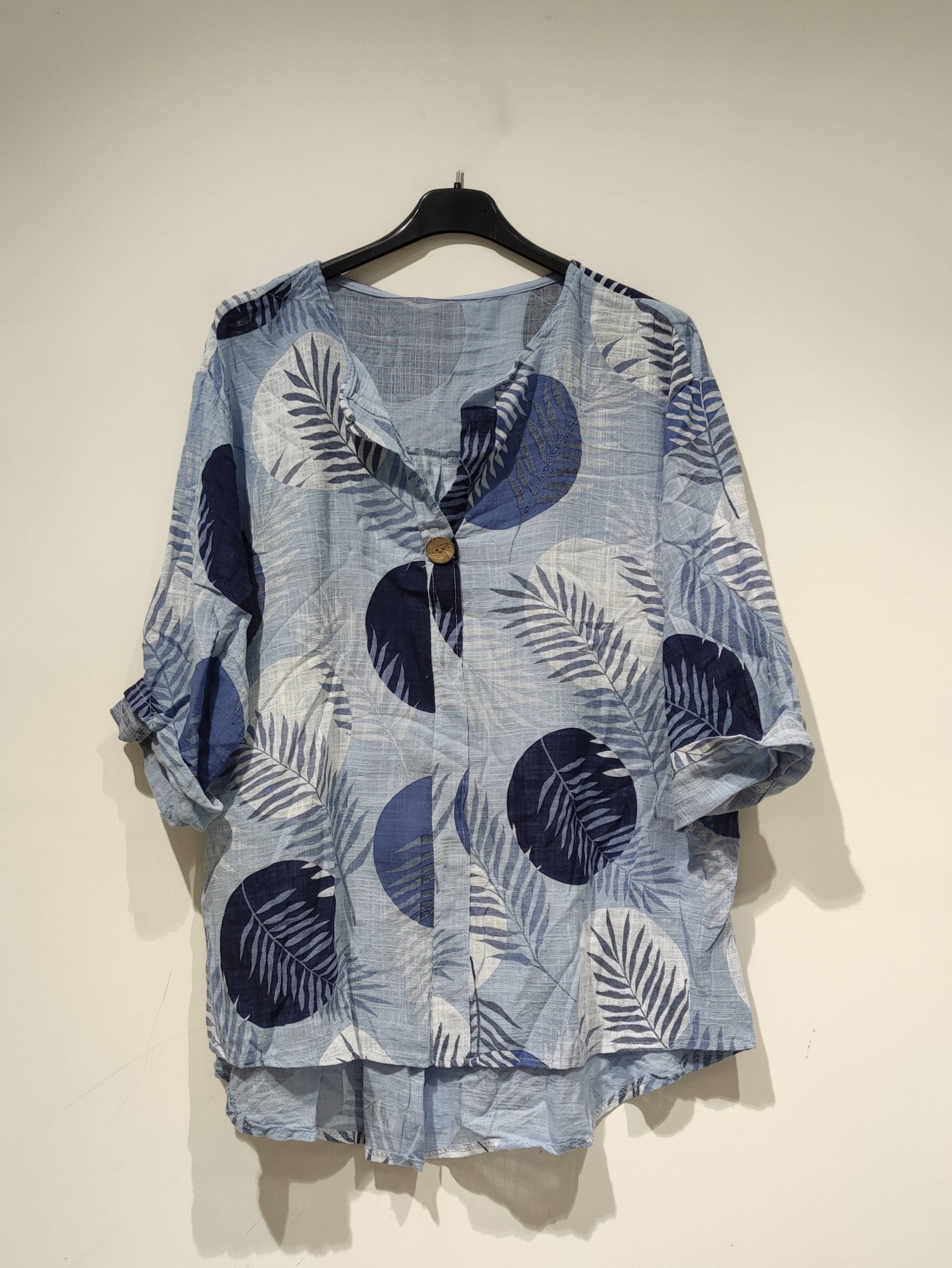 Pomelo paris - Wholesale Blouse - Women's - LISA Short Buttoned Blouse Jungle - PE252