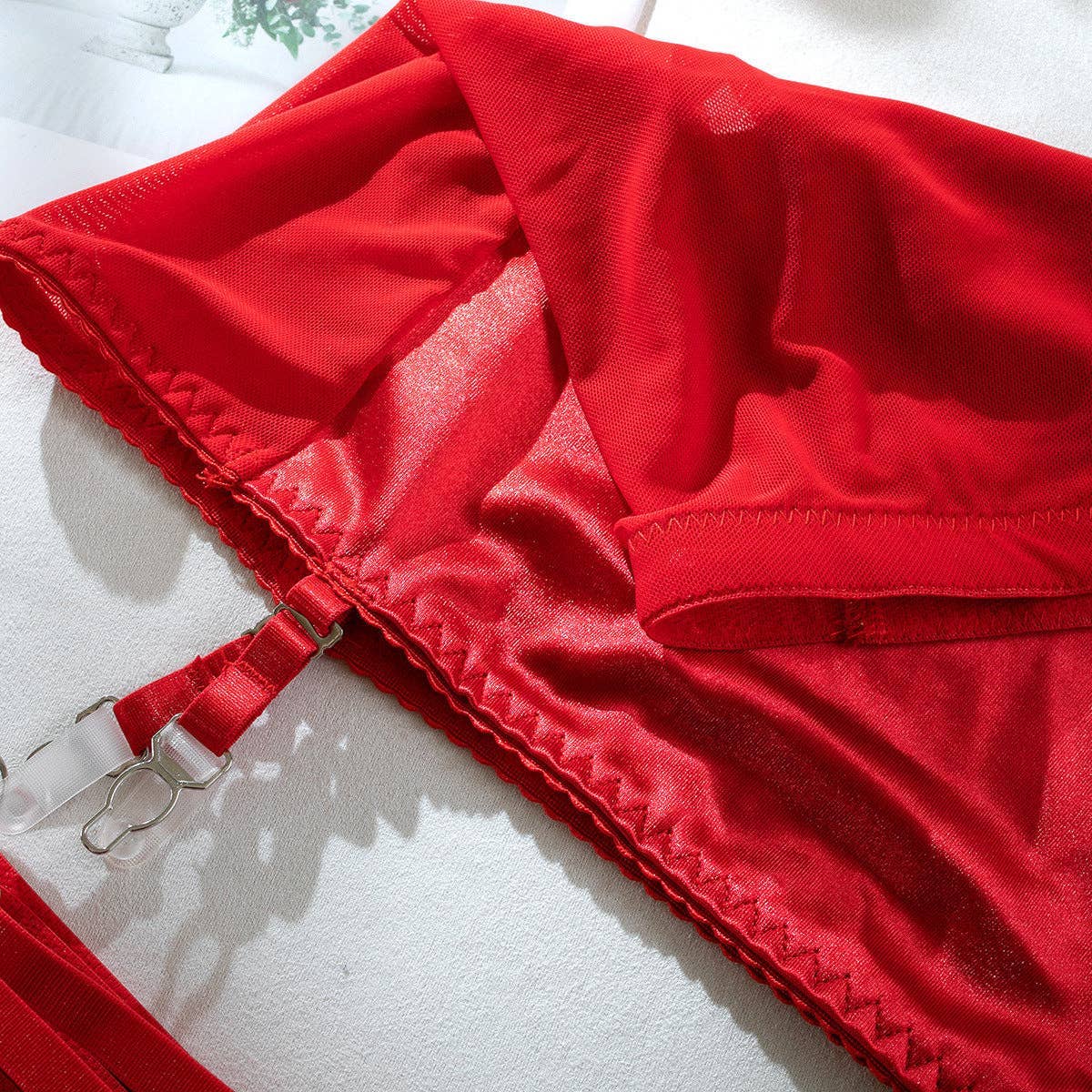 Lina Lind - Wholesale Lingerie Set - Women's - Sexy lingerie set with garter belt and black tassels LL580423