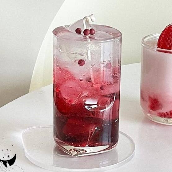 Christmas Berry Cocktail Candle | Handmade Candle for wholesale by Pretty Hands
