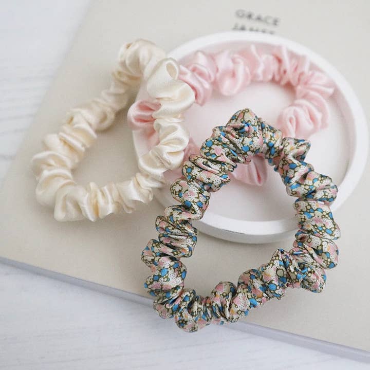 Coleteros de seda Liberty London Nude para venta al por mayor de Grace James Online