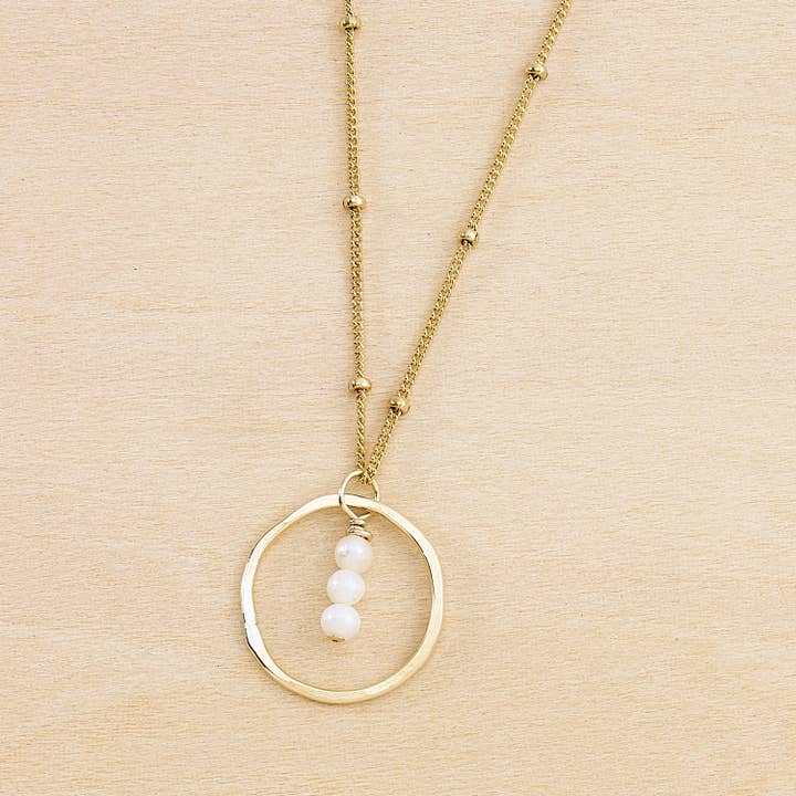 Freshie & Zero - Wholesale Pendant/Charm Necklace - Treble Three Pearls Circle Necklace - Gold Filled