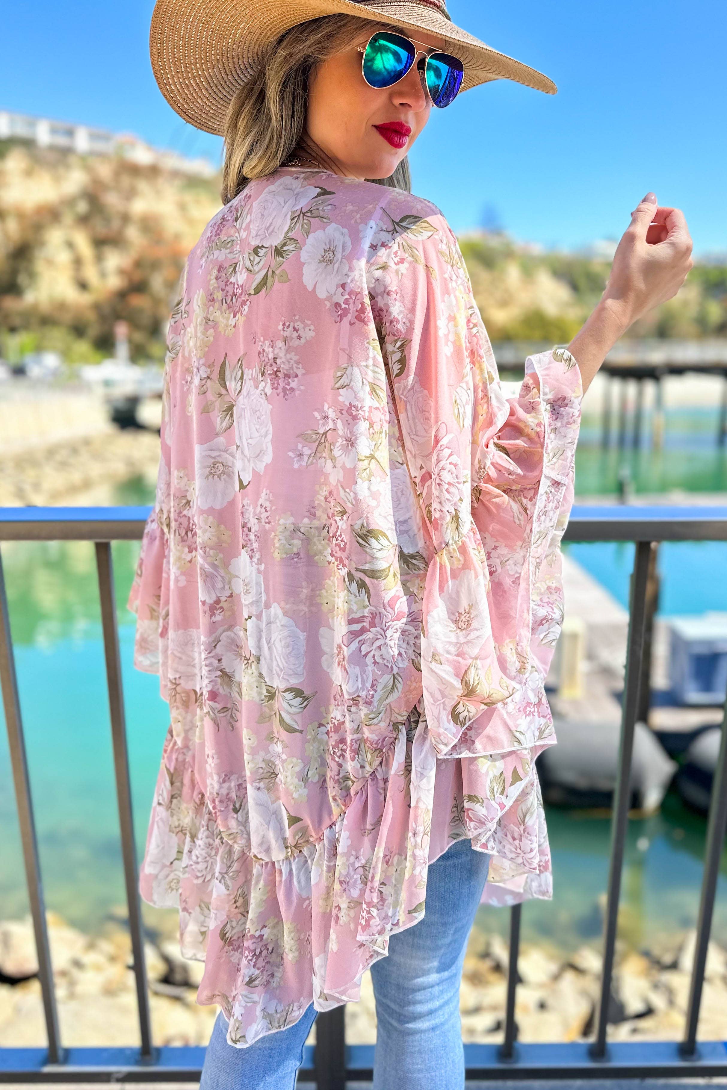 Fard Kimono copricostume in chiffon con stampa floreale e maniche a balze. in vendita all'ingrosso su Faire7