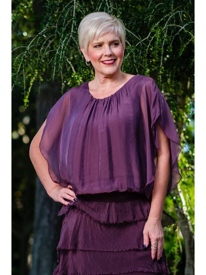 TINA Stephens Italy/Tees By Tina – Engroshandel Bluse - Dame – Aurora Flutter Fly Sleeve Silke Top m/Band Bund (BSS202)10