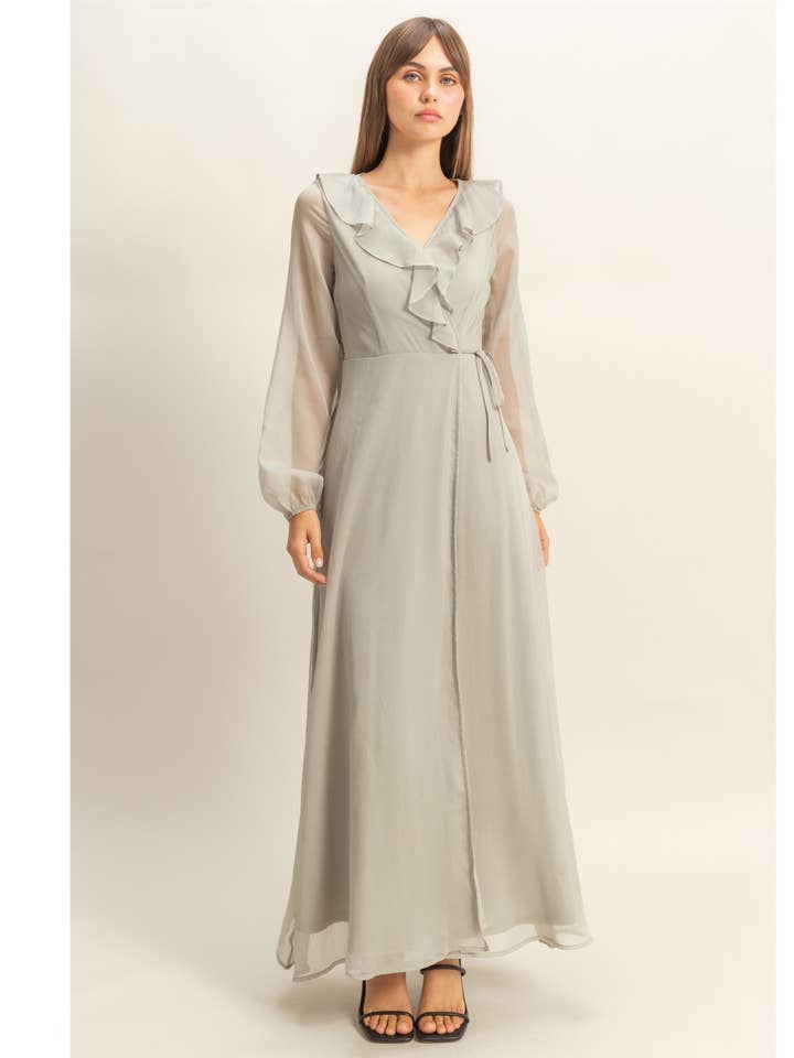 Robe longue à manches longues pour la vente par HYFVE