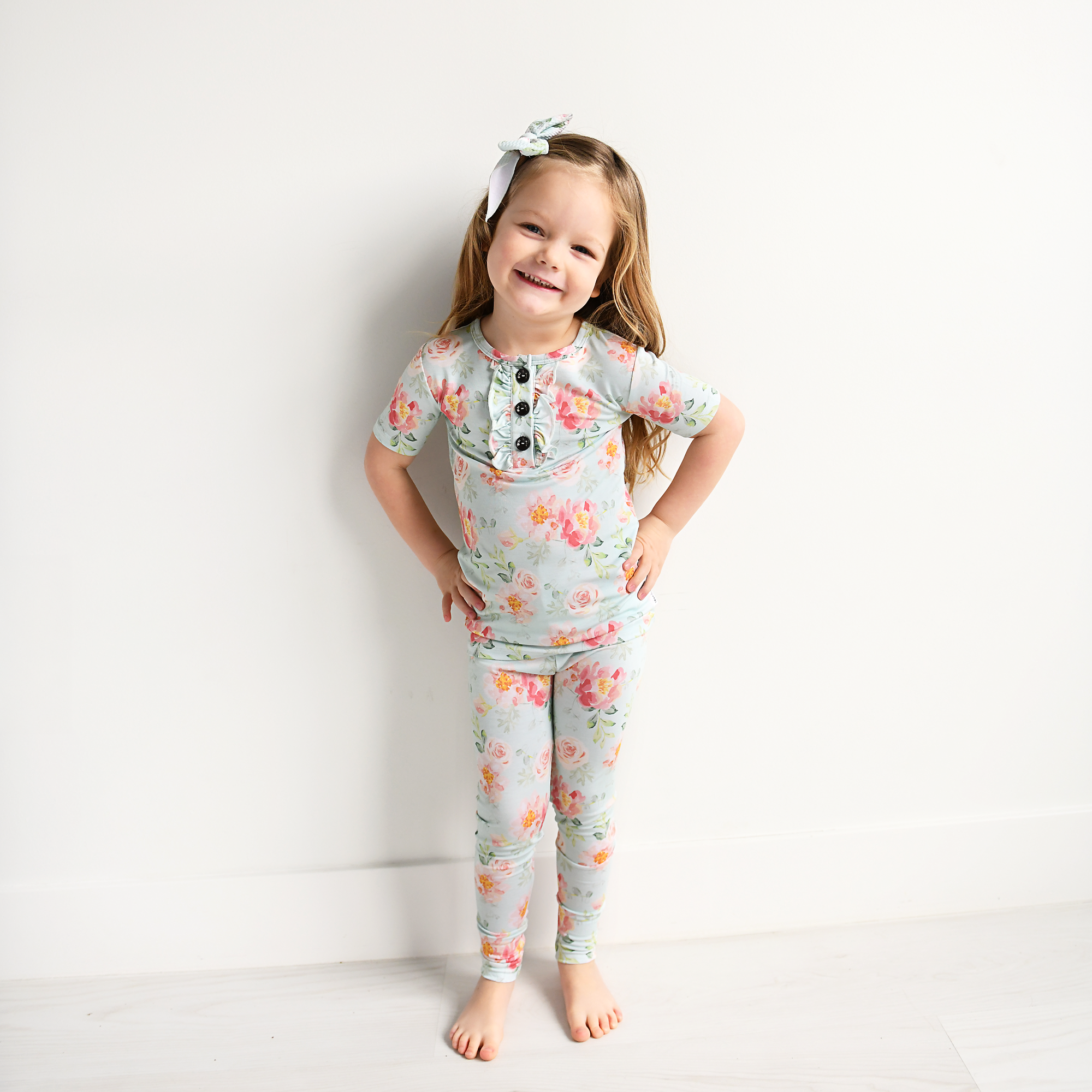 Gigi and Max – Conjunto de pijama - Crianças por atacado – Mae Floral Ruffle Conjunto de Duas Peças de Bambu para Dormir para Crianças Pequenas6