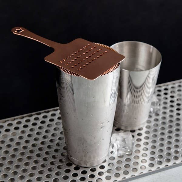 Cocktail Kingdom - Vente Ustensiles de bar - Passoire Recktech™ Hawthorne - Cuivrée