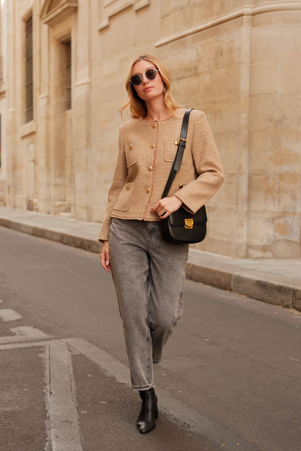 Attrait Paris – Großhandel Anzugjacke – Damen  – Tweedjacke mit Rundhalsausschnitt3