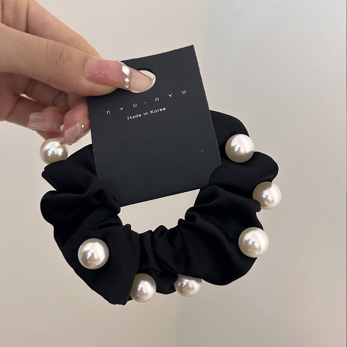 ACCITY - Wholesale Scrunchie - Women's - PEARL DECORATION SCRUNCHIES ELASTIC HAIR TIES_CWAHA072831