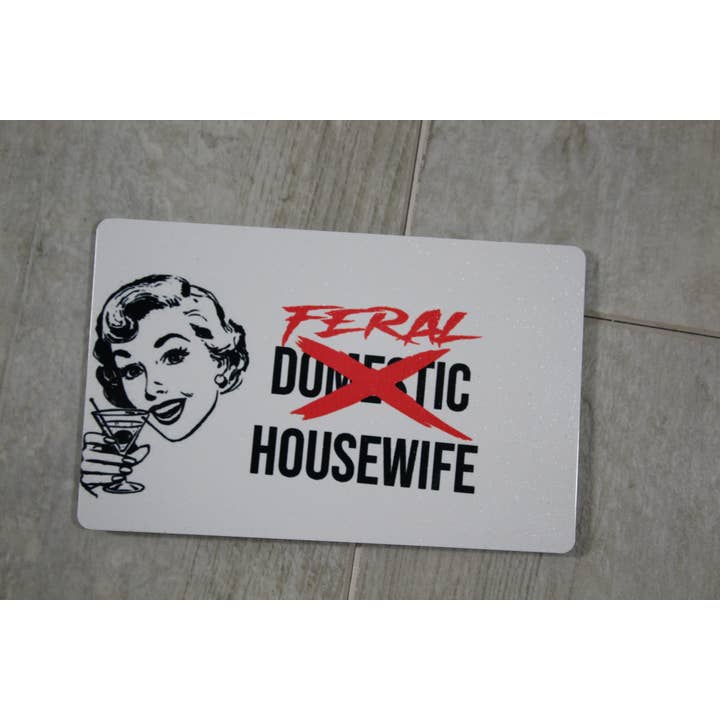 Imán metálico del tamaño de una tarjeta de presentación de Feral Housewife para venta al por mayor de Raven Design