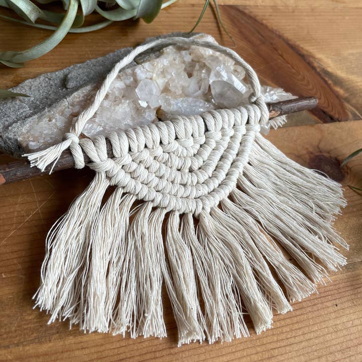 Tangled Up In Hue – Engroshandel DIY-hobbysæt – DIY Sunburst Mini Macrame vægtæppe Kit