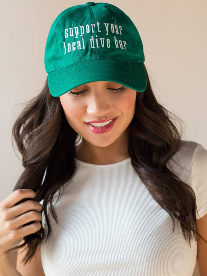 Grön Stöd Din Lokala Dykarbar Baseballkeps för wholesale av Panache Apparel Co.