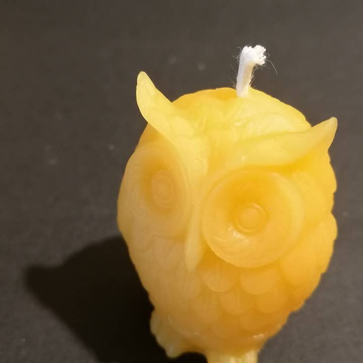 Large owl pure beeswax candle for wholesale by Fantasy Candles