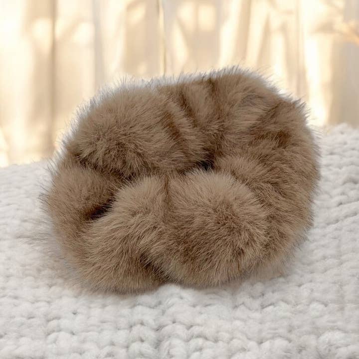BYREN | ÉLINE L'ATELIER - Wholesale Scrunchie - Women's - Faux fur scrunchie FQ8
