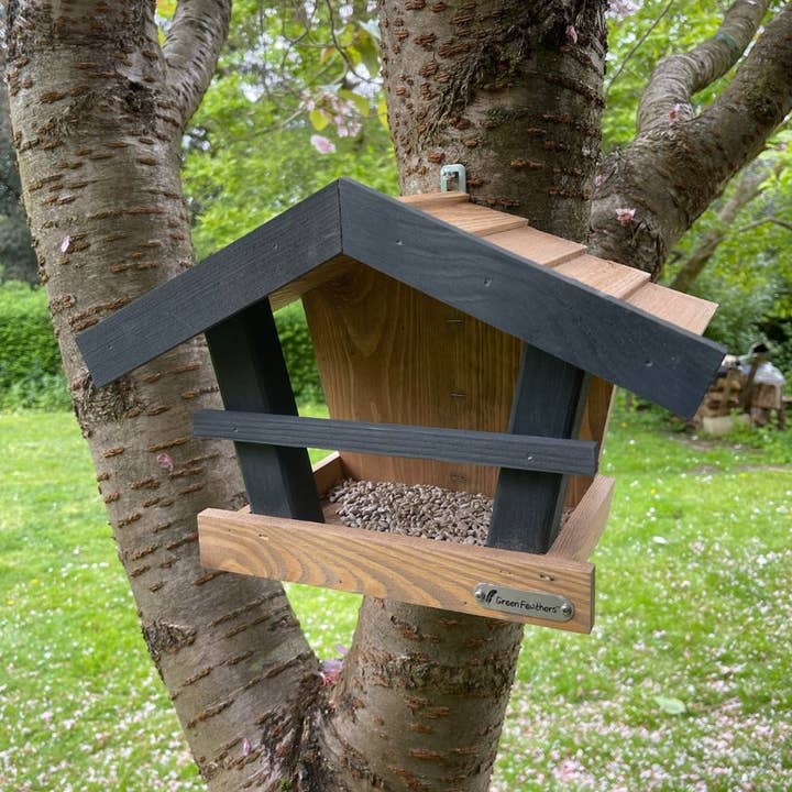Elegante mangiatoia per uccelli da appendere per la vendita all'ingrosso da parte di Green Feathers