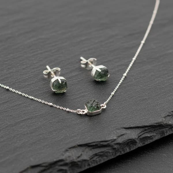 Handmade Emerald Set in its Natural form in Silver 925
for wholesale by Aromatik Australia