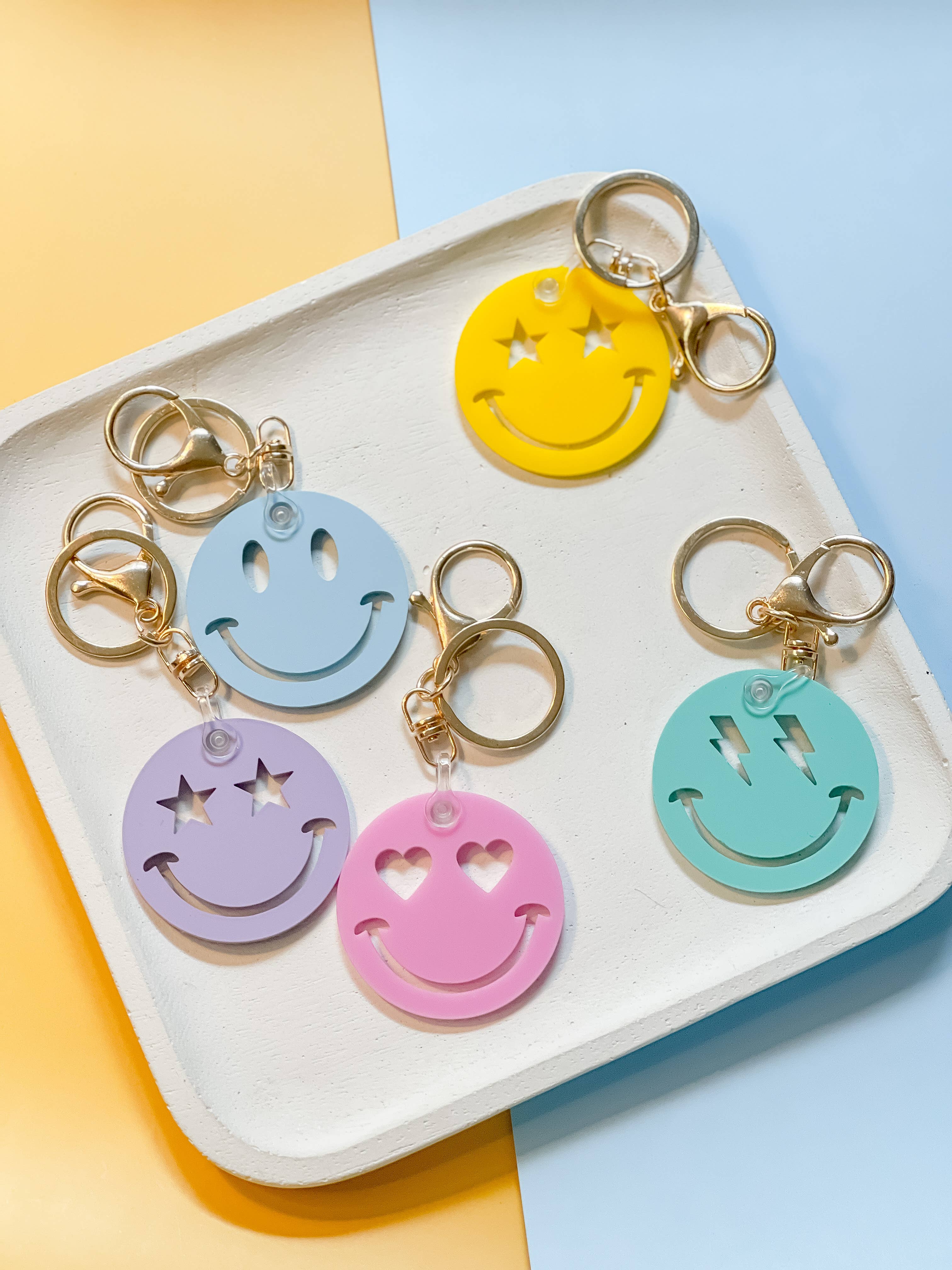 TART Design Co. LLC - Wholesale Keychain - Women's - Retro Smiley Acrylic Keychain3