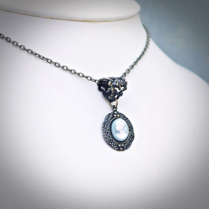Circa 1890 - Wholesale Pendant/Charm Necklace - Small French Blue Cameo Pendant