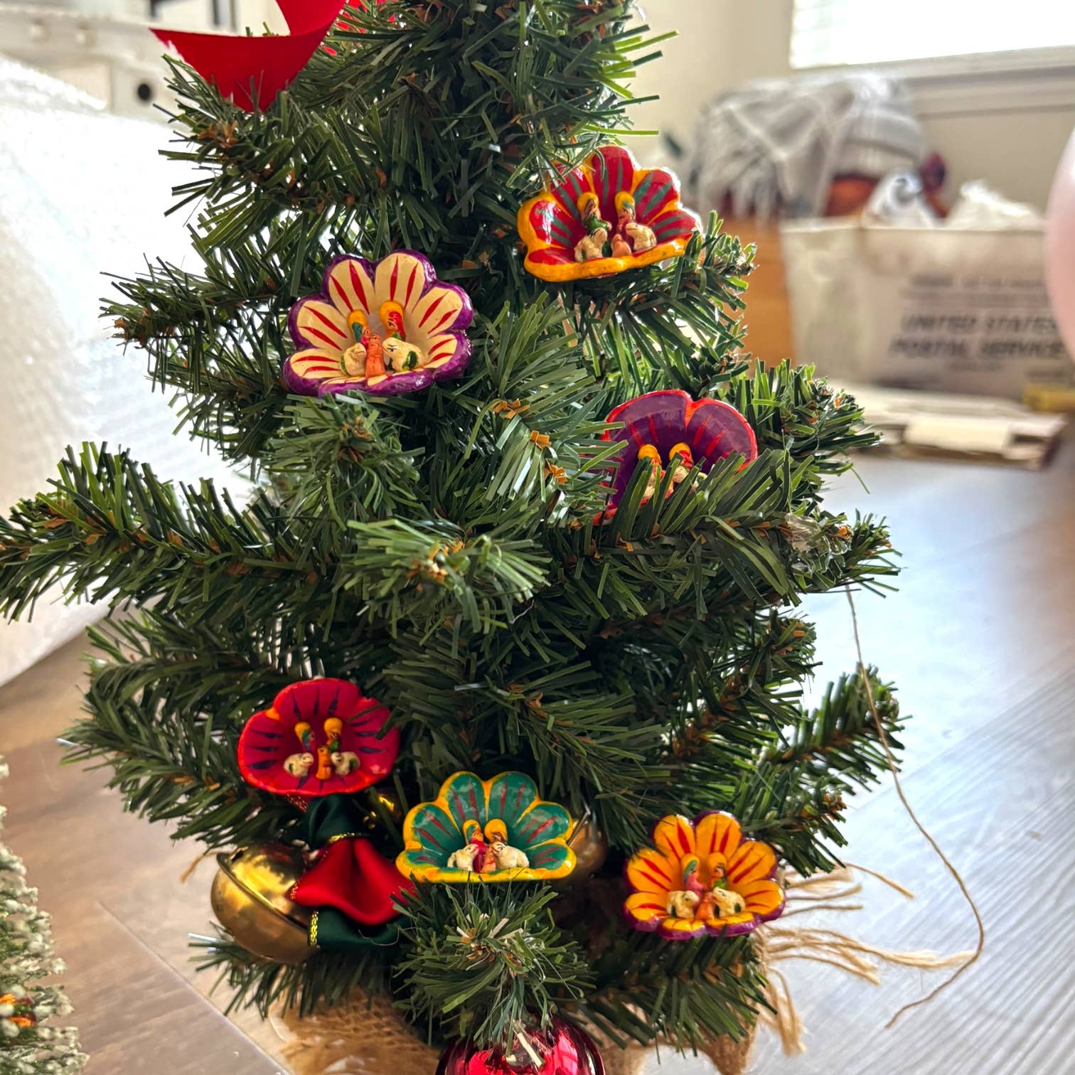 Zoe Artcrafts Corp. - Vendita all'ingrosso Decorazione - Presepe in Fiore Decorazione Natalizia da Interno Perù7