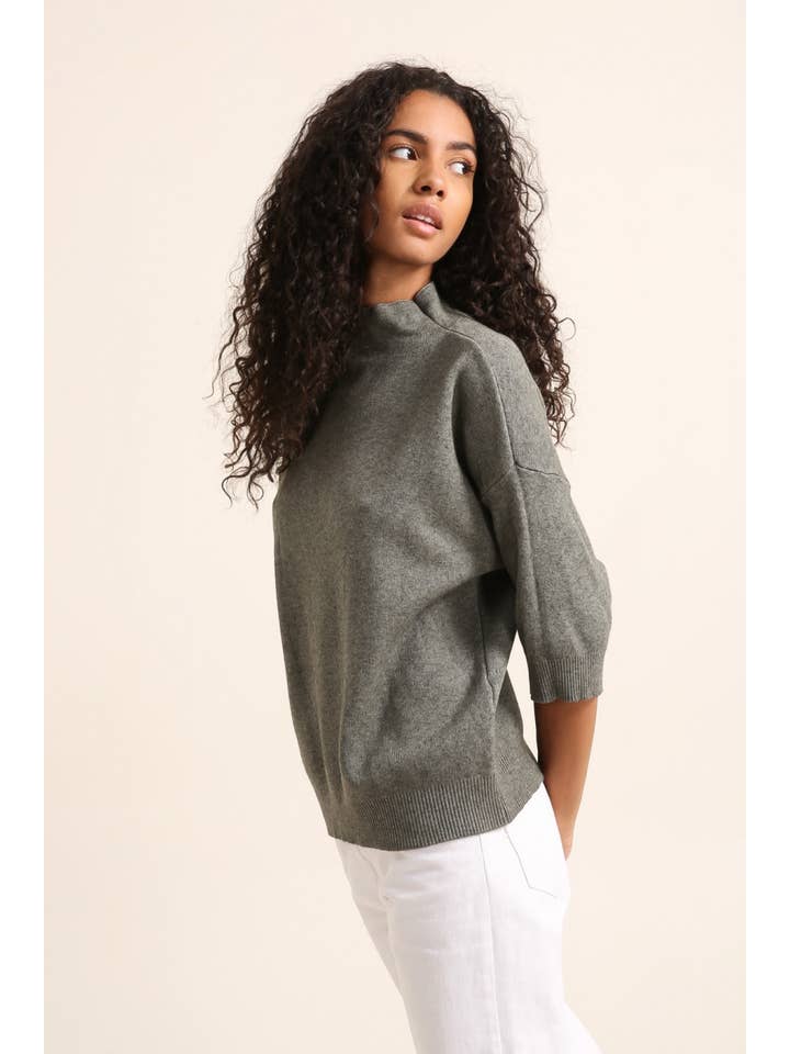 LÉA & LUC - Wholesale Knit Sweater - Women's - Knitted sweater REF. 710829