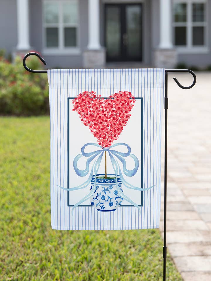 Valentinsdag Haveflag - Rødt Hjertetræ for engroshandel hos The Navy Knot