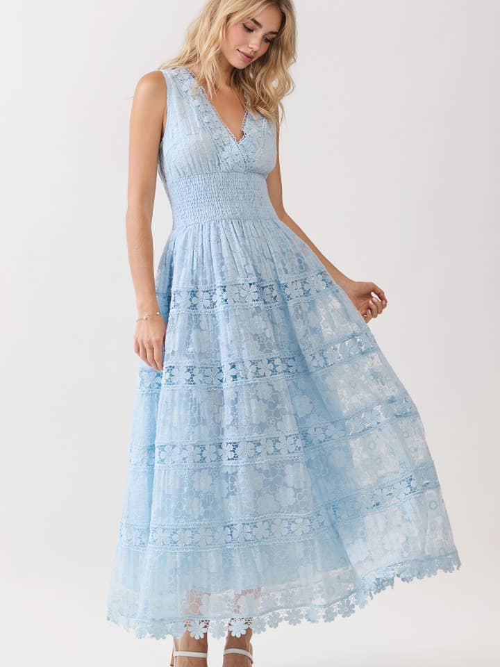 JURK MET GESMOKTE TAILLE EN HAAKWERKDETAILS voor wholesale door Dear Daisy